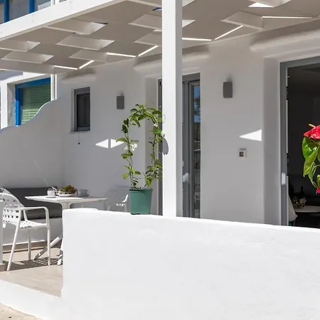 Marina's * Naxos City