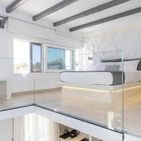 Marina's * Naxos City